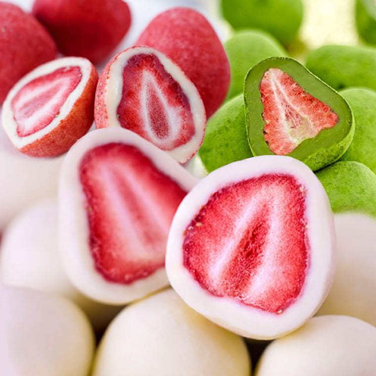 神戸苺トリュフ(R)タワー | 神戸フランツWEB本店 | スイーツ・洋菓子